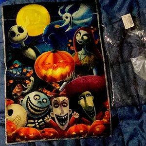 NWT THE NIGHTMARE BEFORE CHRISTMAS JACK,SALLY,&CREW HALLOWEEN BRIGHT GARDEN FLAG